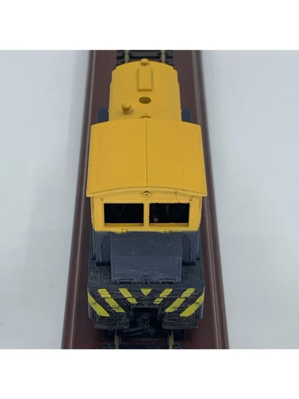 Plymouth HO Scale 0-4-0 Diesel Switcher Santa Fe ATSF 6670 Yugoslavia Vintage